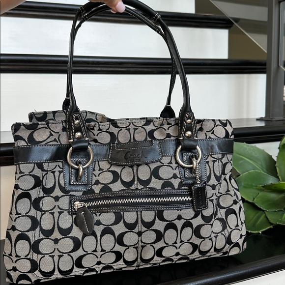 Coach Signature Canvas & Genuine Leather Satchel Tote Black/Gray Classic & Chic - Picture 1 of 10